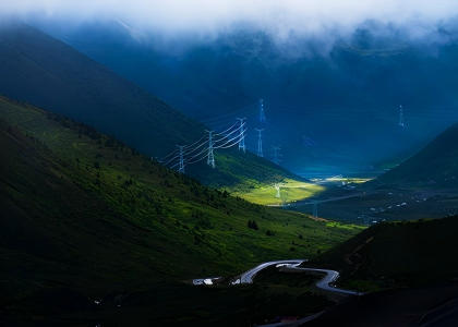 哈密-重慶±800千伏特高壓直流線路新建工程