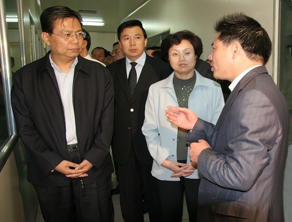 中央政治局常委、十四屆全國人大常委會委員長趙樂際視察遠東