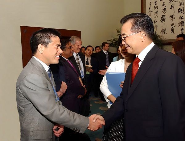 第十七屆中央政治局常委、中華人民共和國國務(wù)院原總理、黨組書記溫家寶接見蔣錫培